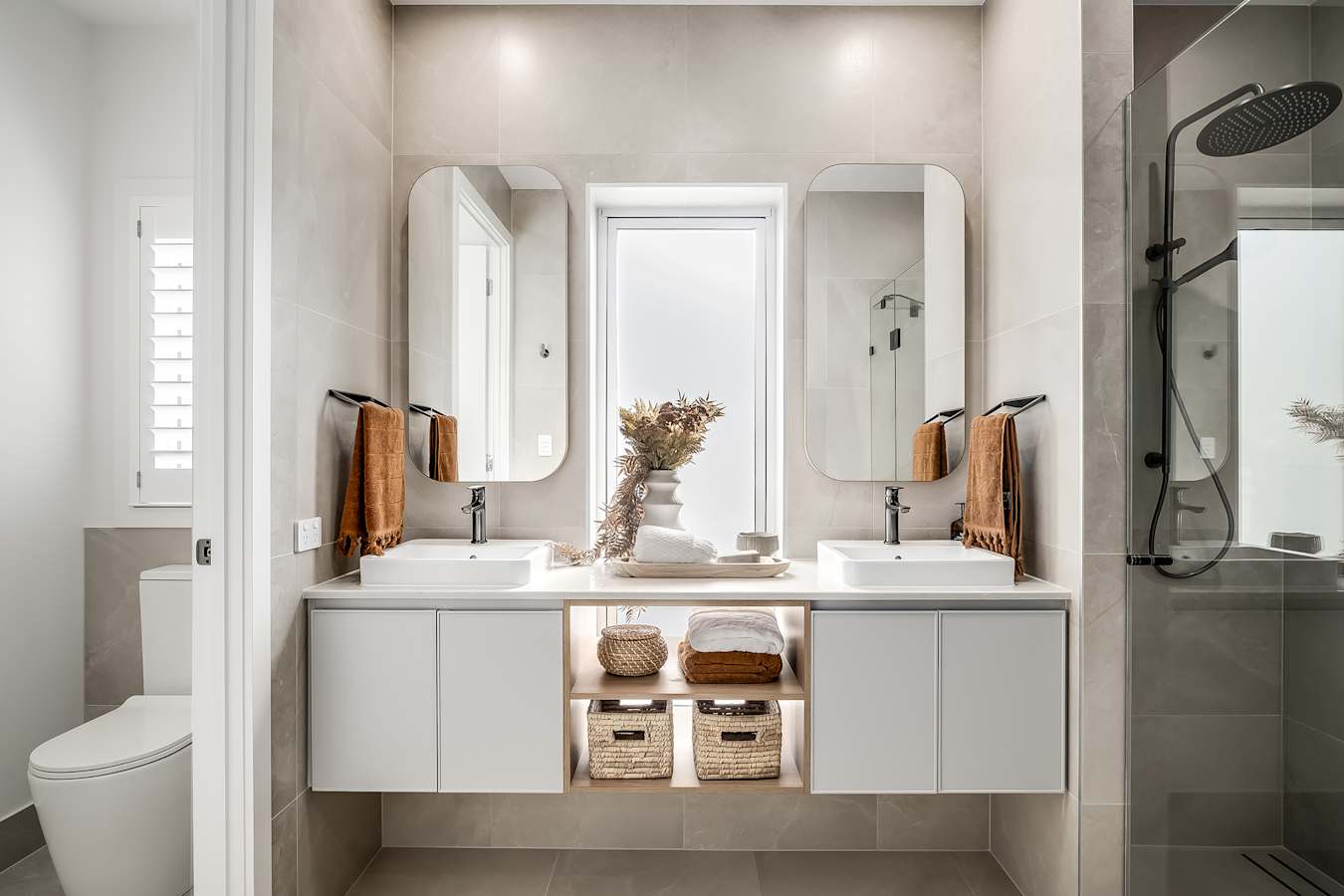 Eastwood 37 house design ensuite in Urban style