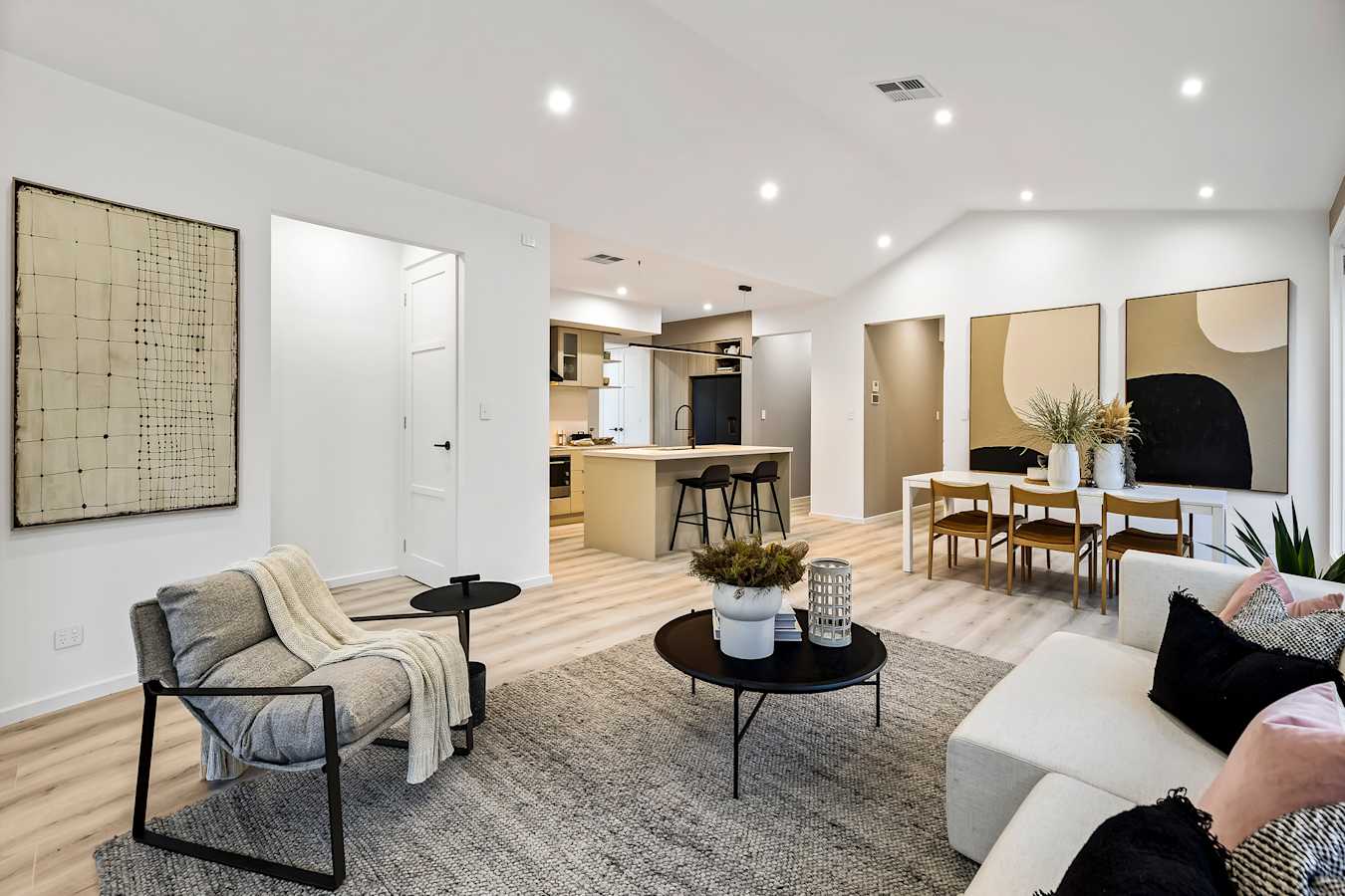 Windsor 25 house design living in Global style