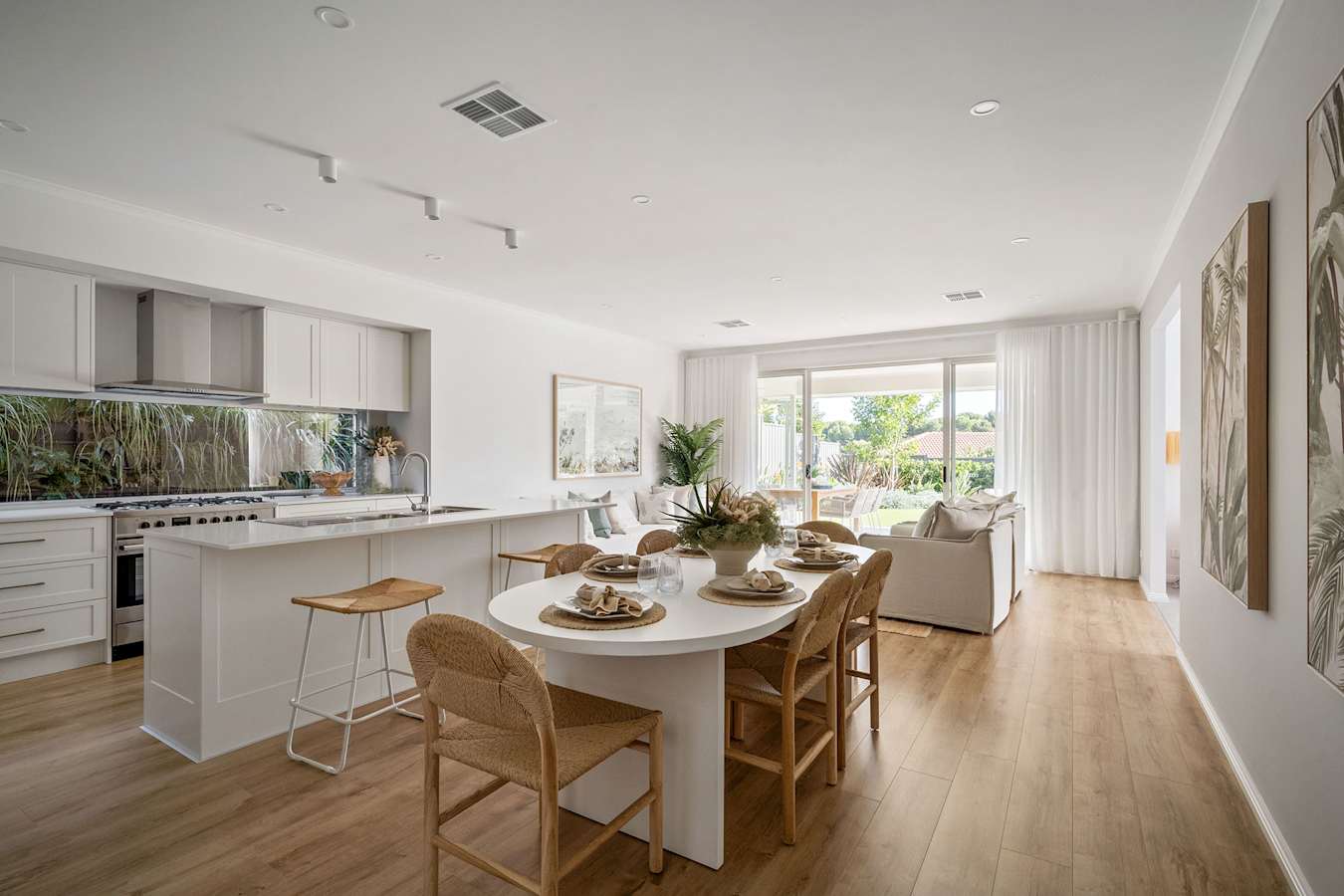 Eclipse Four house design Dining in Coastal style