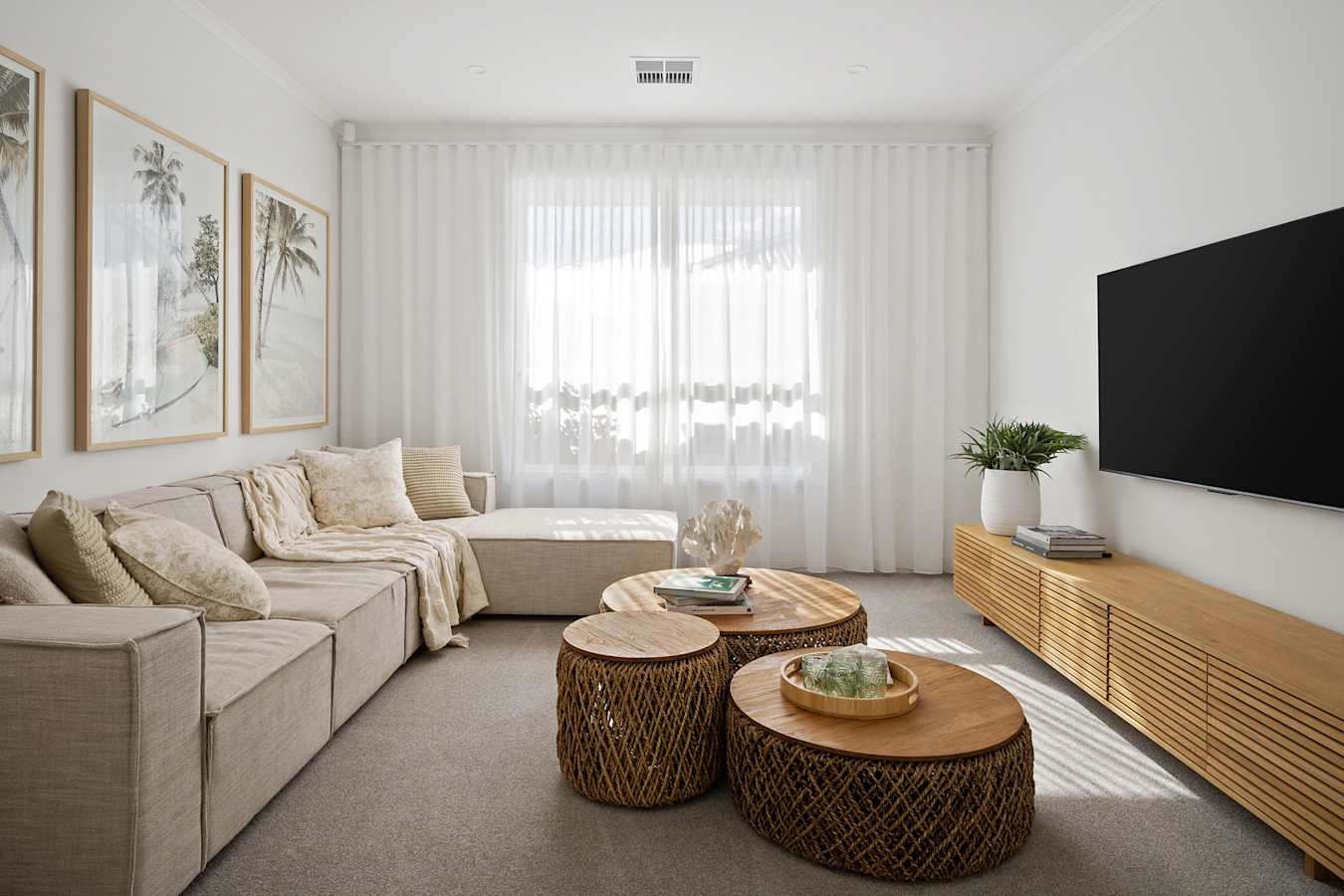 Eclipse Four house design entertainment in Coastal style