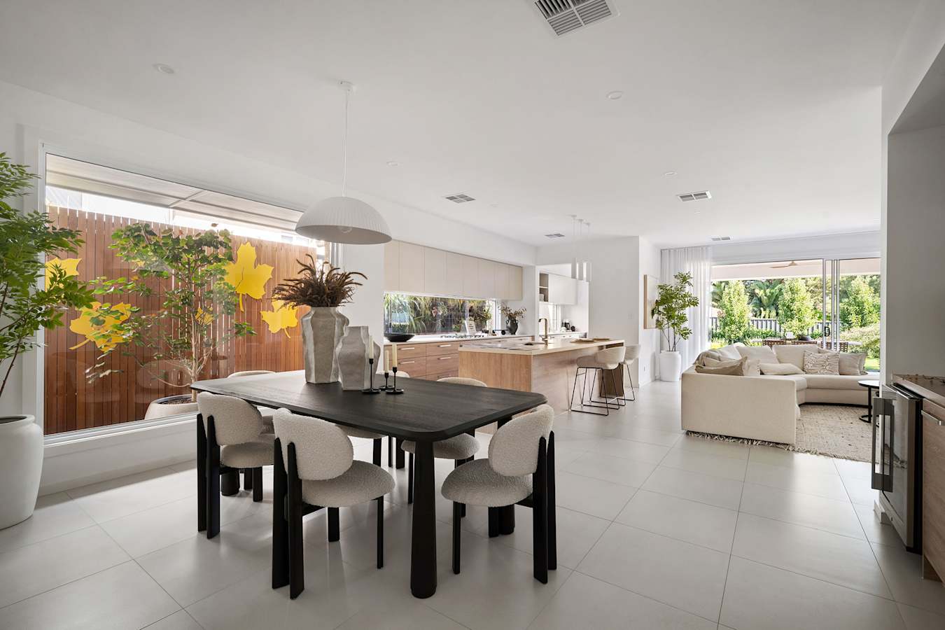 Oxford 25 house design dining in Contempo style