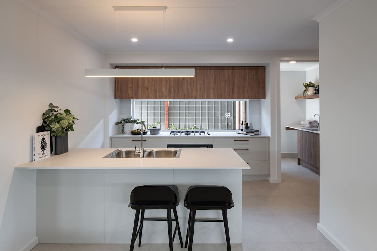 Gladstone 20 house design kitchen in Contempo style