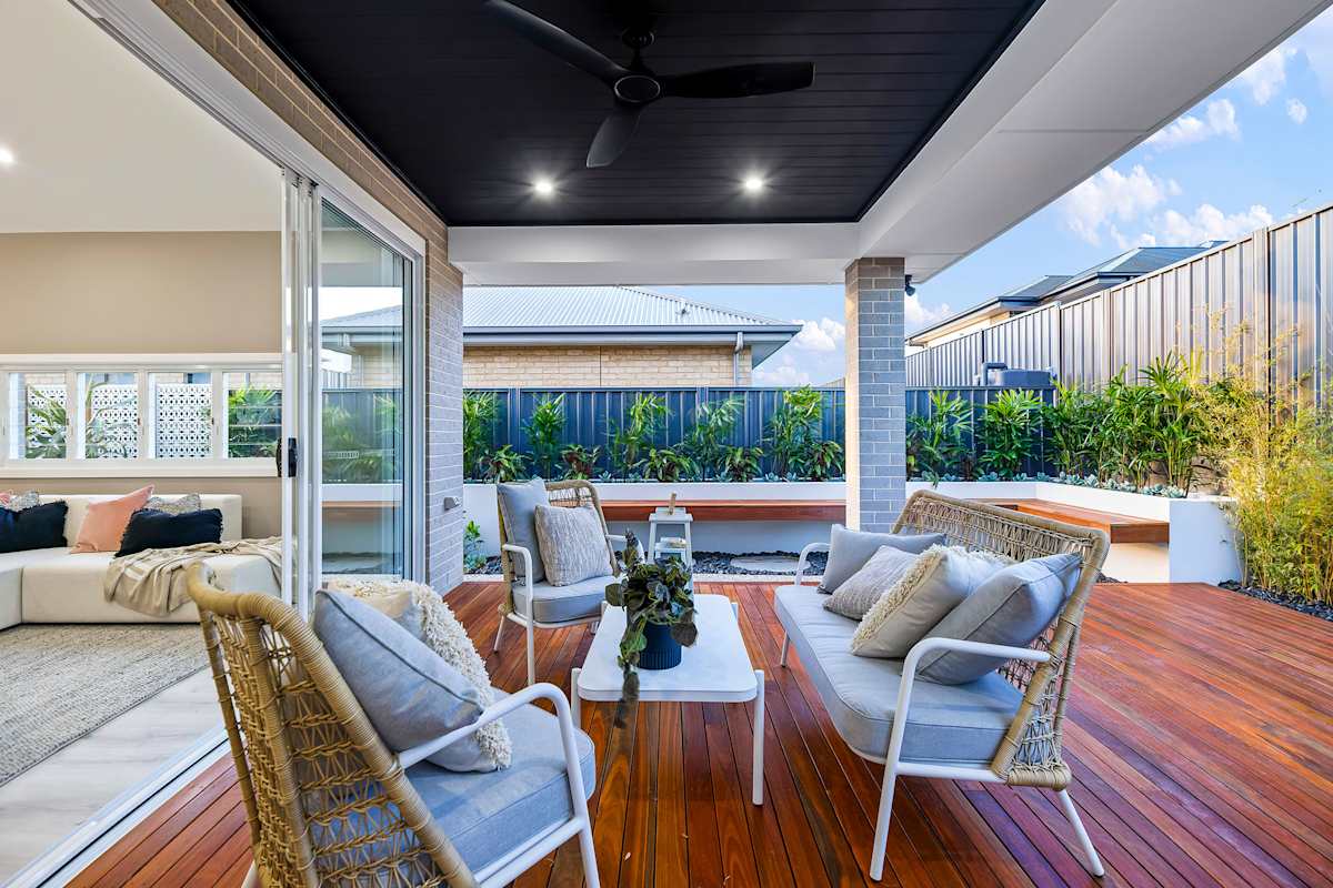 Windsor 25 house design alfresco in Global style
