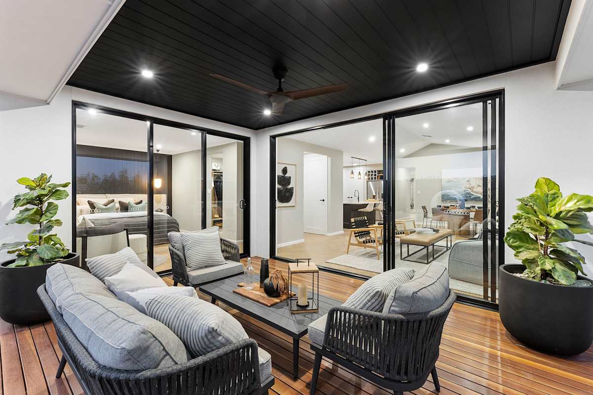 Windsor 25 house design alfresco in Urban Style