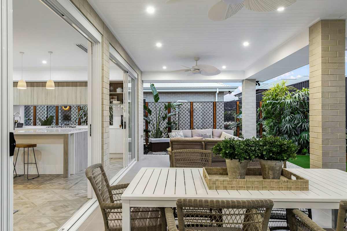 Yallunda 31 house design Alfresco in Classic style