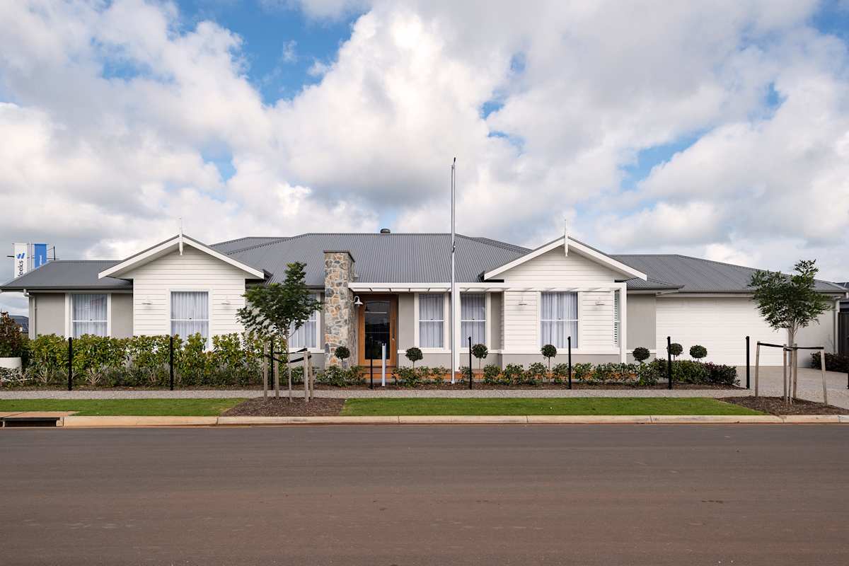 Acreage Home Facade