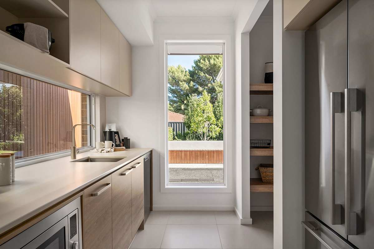 Oxford 25 house design butler's pantry in Contempo style