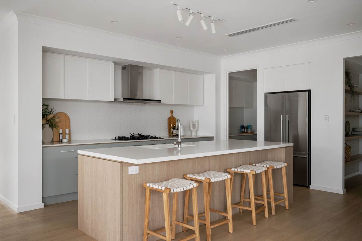 Marrabel 30 house design kitchen in Contempo style
