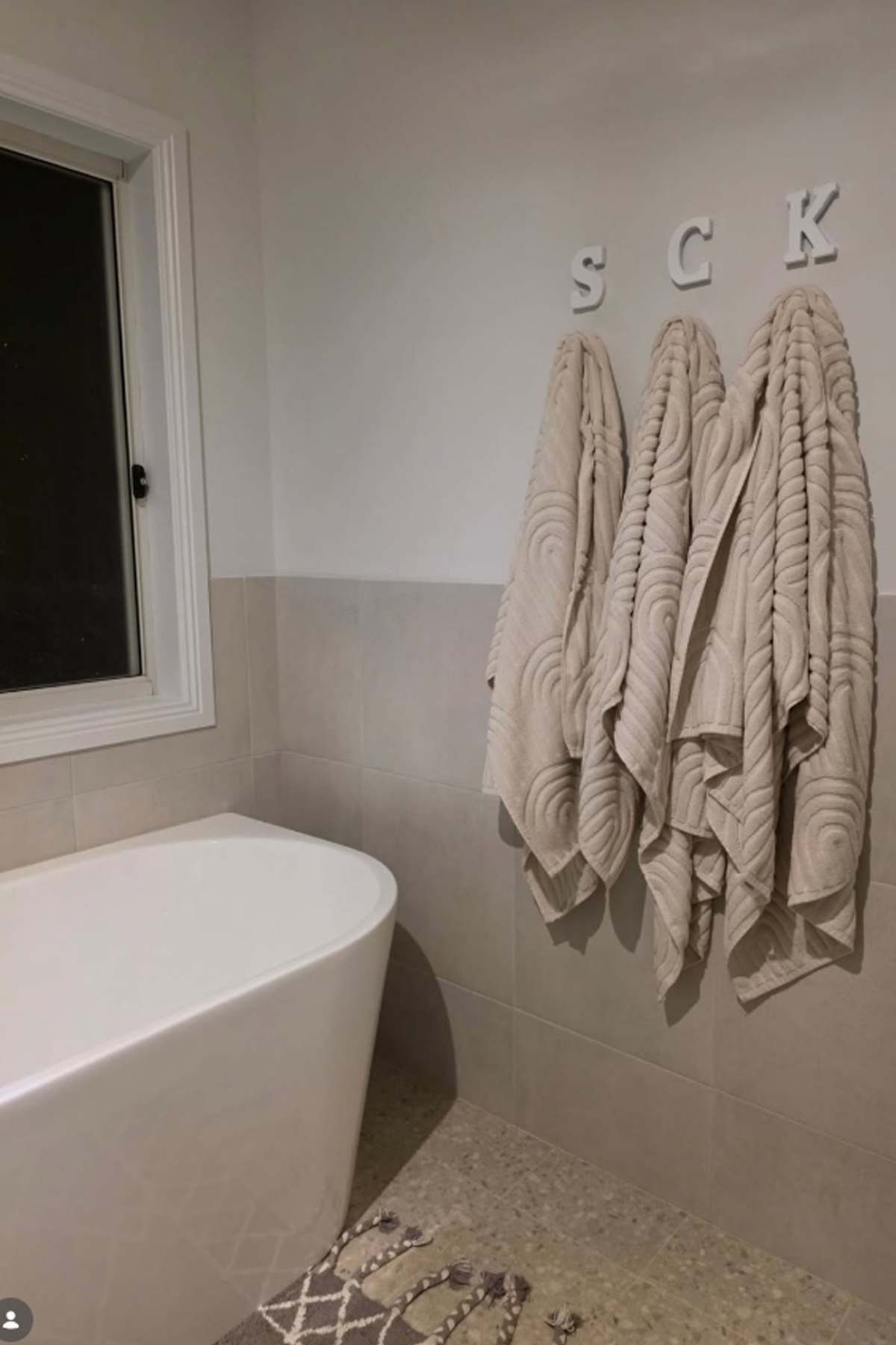 robinsons-bathroom