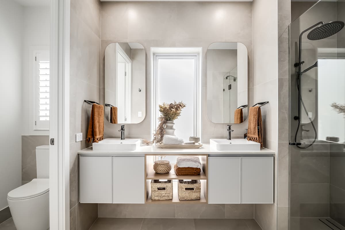 image upload c_limit,f_auto,w_1200 v1783570212 home-designs semaphore displays semaphore-37-house-design-bathroom