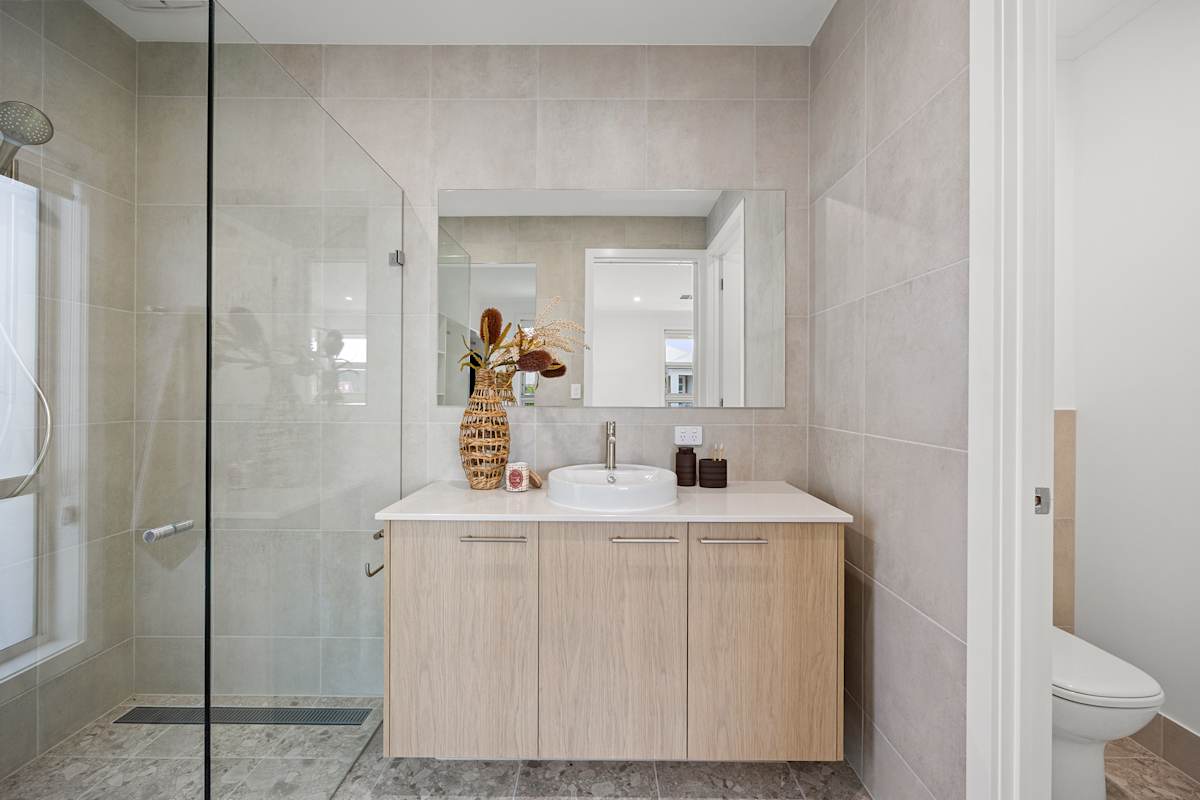 image upload c_limit,f_auto,w_1200 v1792627178 complete-by-weeks internal-images 107-aston-parade 107-aston-parade-mount-barker-ensuite