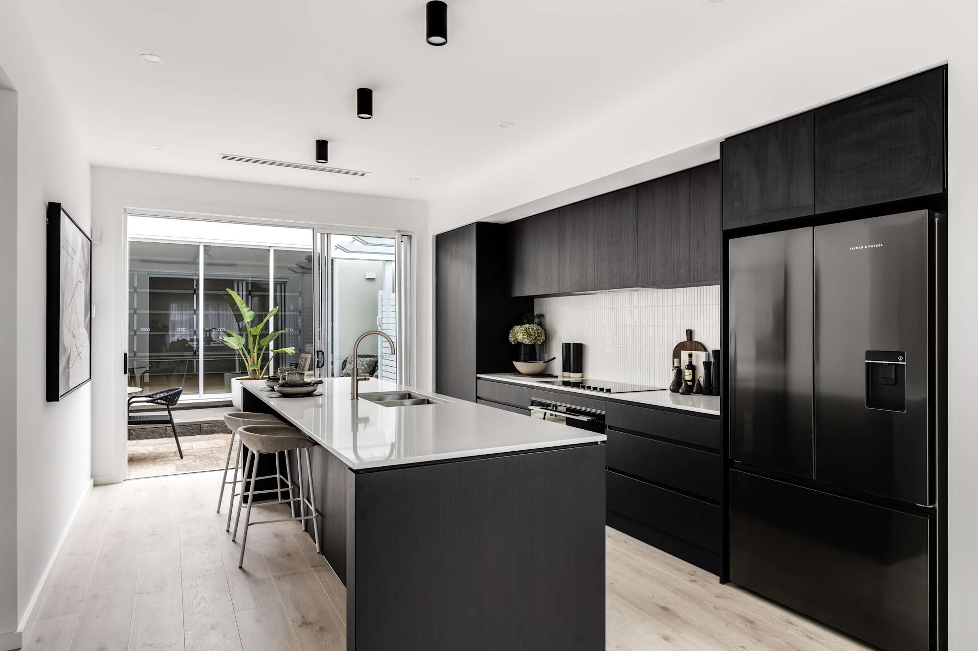 image upload c_limit,f_auto,w_2000 v1788996008 house-and-land-consultants-only displays-for-sale arno Oakden_Rise_-_House_1-4
