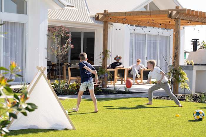 image upload c_limit,f_auto,w_700 v1776140205 content-images lifestyle weeks-homes-lifestyle-44