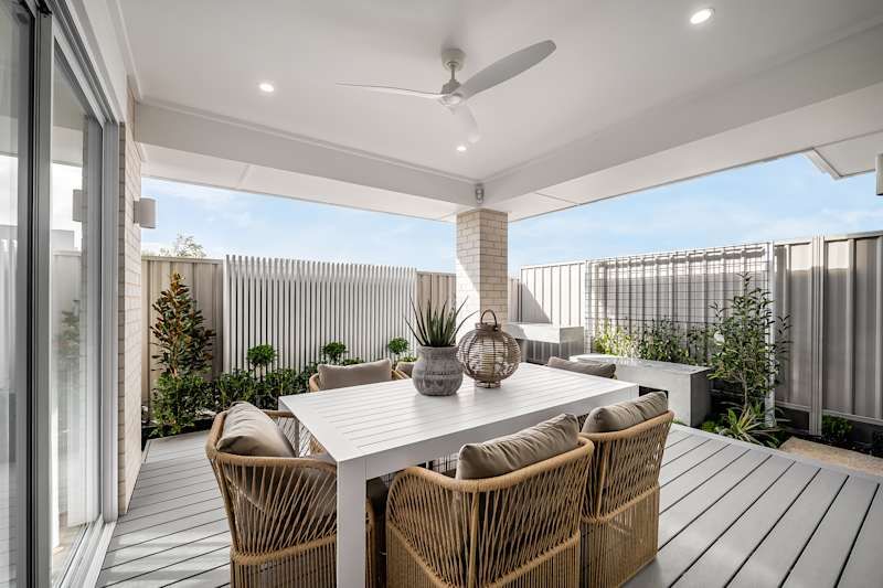 image upload c_limit,f_auto,w_800 v1783570212 home-designs semaphore displays semaphore-37-house-design-alfresco