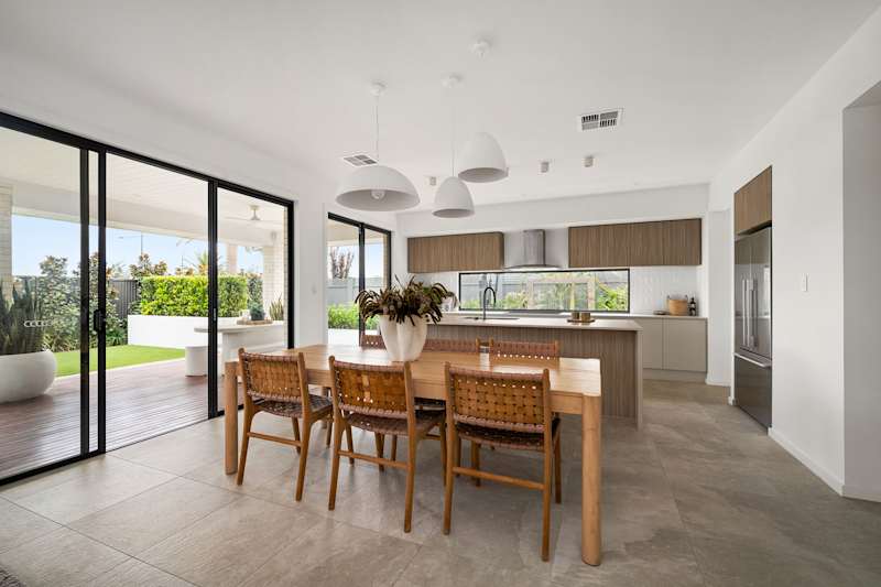 image upload c_limit,f_auto,w_800 v1783571041 home-designs wayville displays wayville-35-home-design-dining